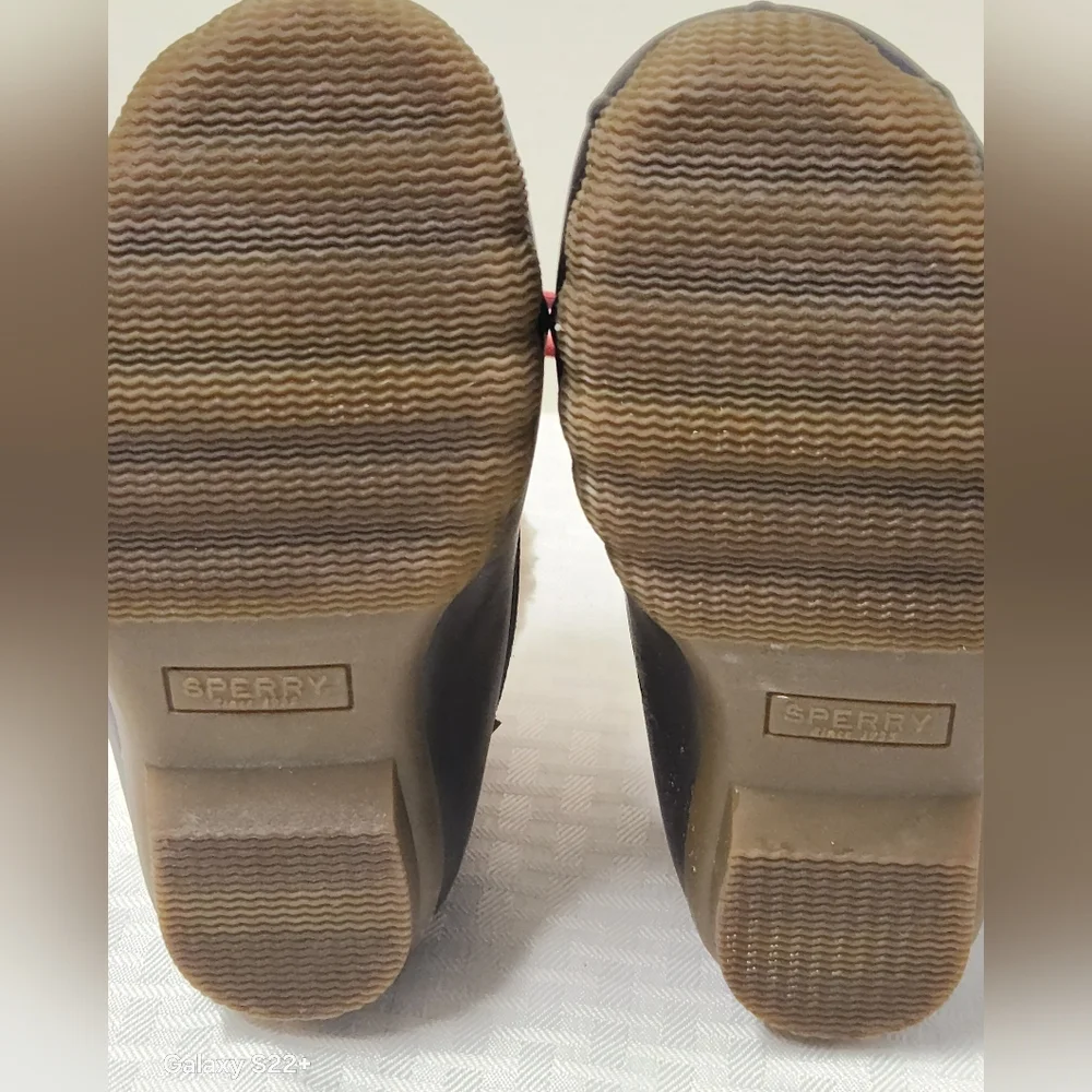 Sperry Kids' Brown Winter Boots Size 9M.  #X18